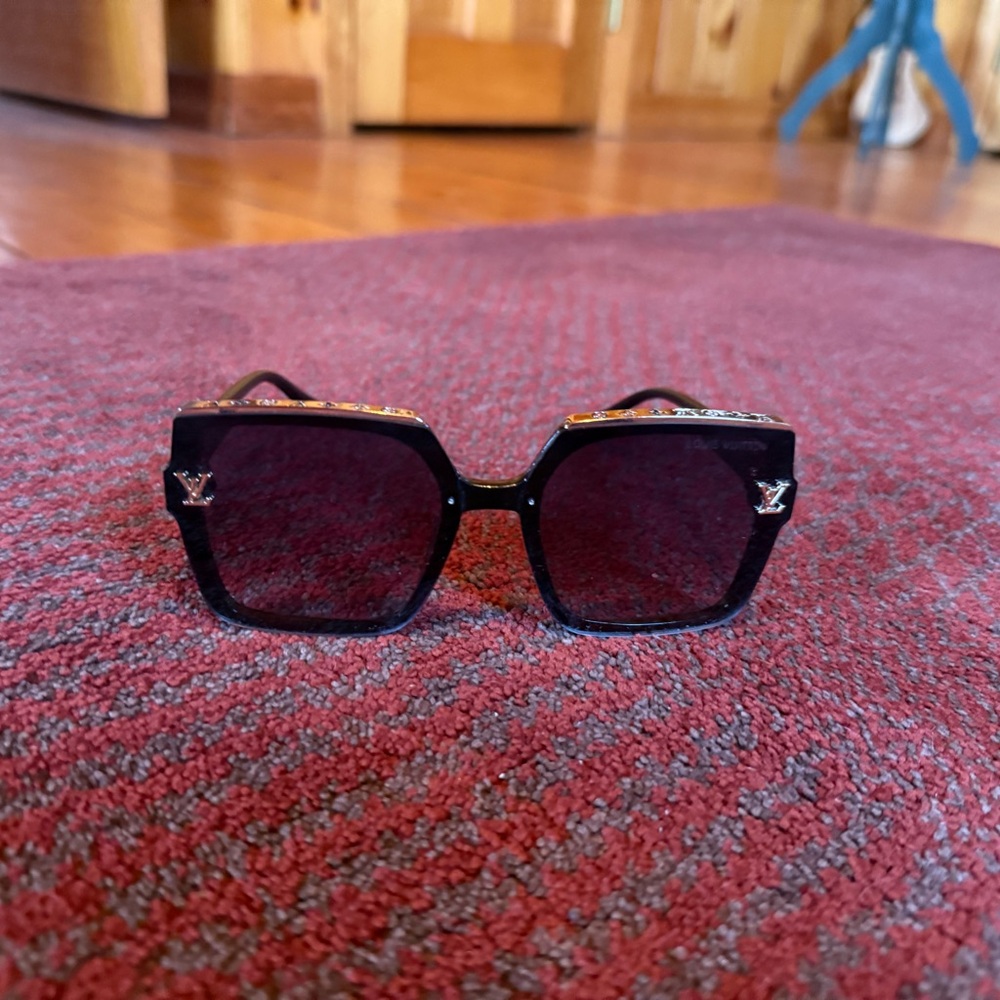 Louis Vuitton Black Oversized Square Sunglasses